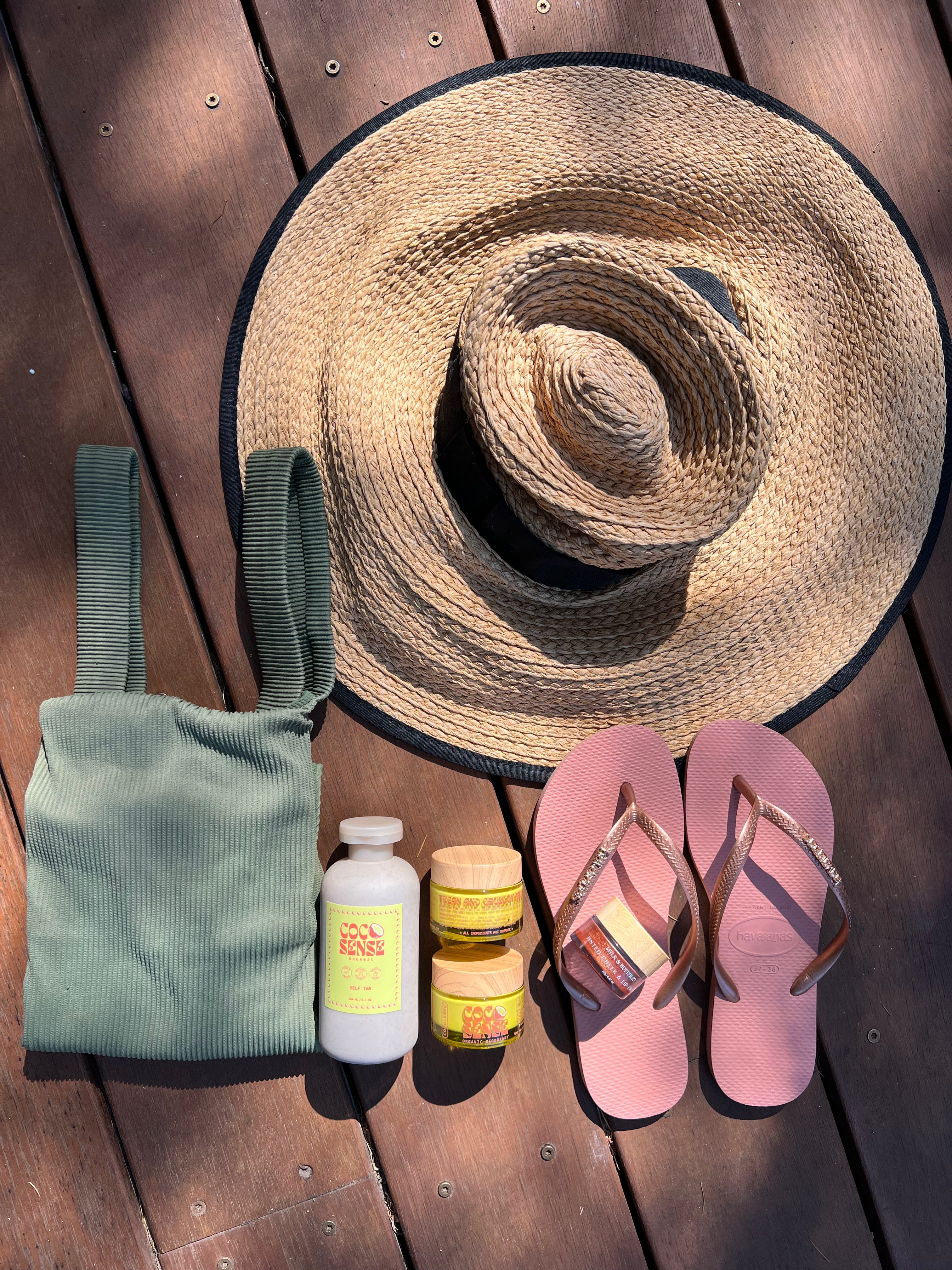 Oohganic Summer Glow Kit turns beach and pool days into effortless, clean beauty rituals.