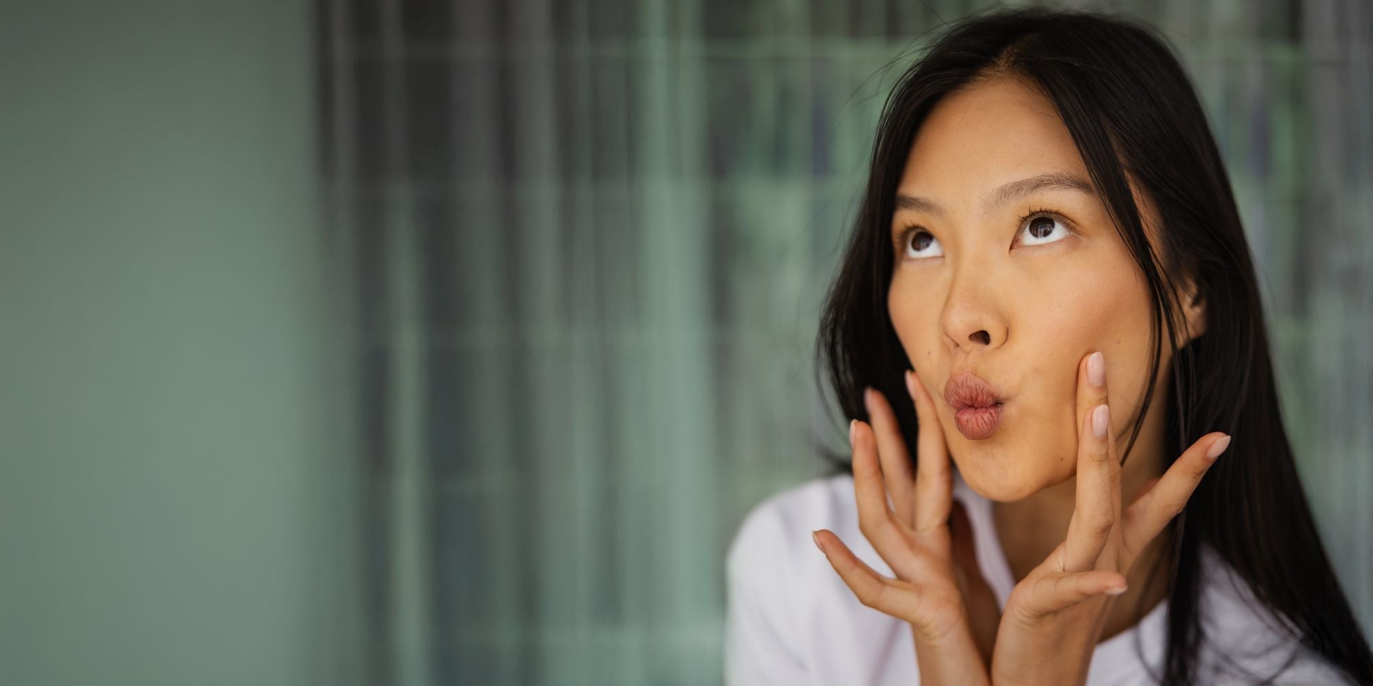 Oohganic Summer Edit: Clean Beauty Heroes for that Summer Glow